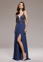 Abendkleid mit Stickereiverzierungen in Vintage Indigo