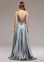Robe de soirée en satin à fines bretelles en argent brillant