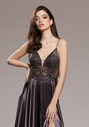 Robe de soirée en satin à fines bretelles en marron brillant