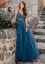 Abendkleid aus Tüll mit Strassbesatz in Ice Blue