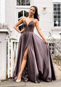 Robe de soirée en satin à fines bretelles en marron brillant