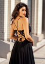 Abendkleid mit Stickereiverzierungen in Phantom Black