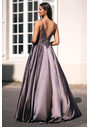 Robe de soirée en satin à fines bretelles en marron brillant
