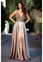 Robe de soirée en satin à fines bretelles en Shining Gold