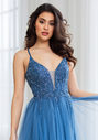 Vestido de noche de tul con lazada en la espalda en azul hielo