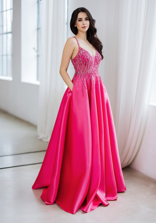 Abendkleid aus Mikado mit Strassbesatz in Geranium Pink