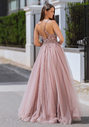 Abito da sera realizzato in tulle con strass in Dawn Pink
