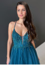 Vestido de noche de tul con lazada en la espalda en verde pavo real
