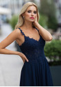 Fließendes Abendkleid mit Strassapplikationen in Twilight Blue