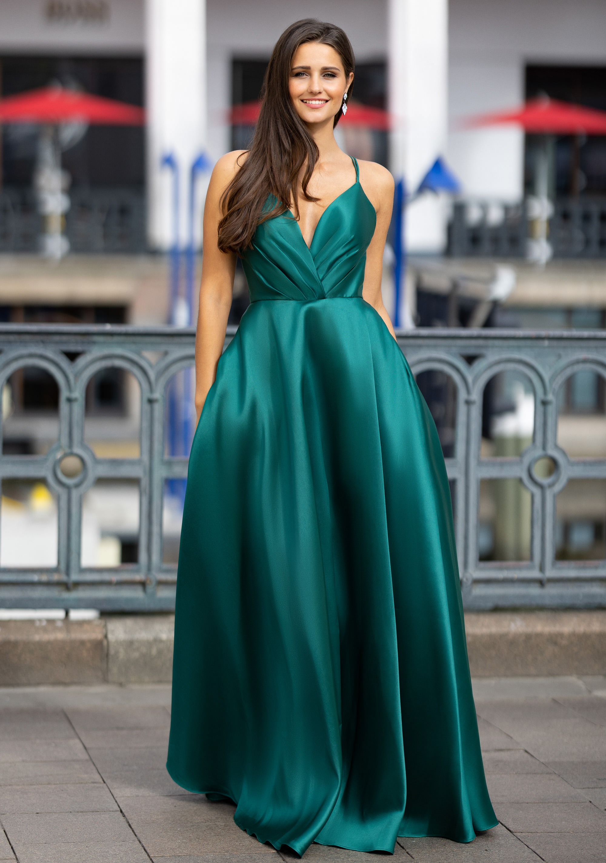Scialli e involucri in chiffon per abiti da sera Italia